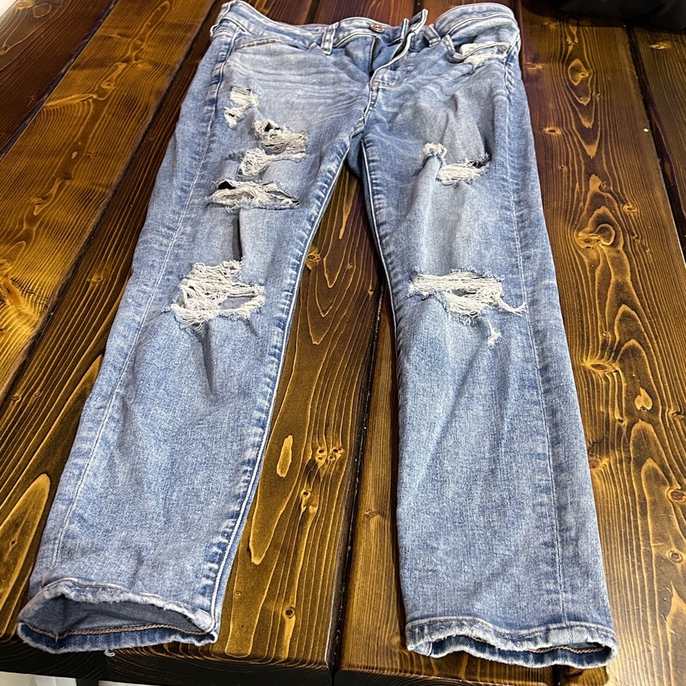 American Eagle Outfitters Light Blue Distressed Straight Leg Jeans